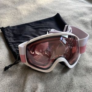 💕 PINK WOMAN’S SNOW MOBILE SKI SNOWBOARDING SNOW ACTIVITIES GOOGLES *NEW*